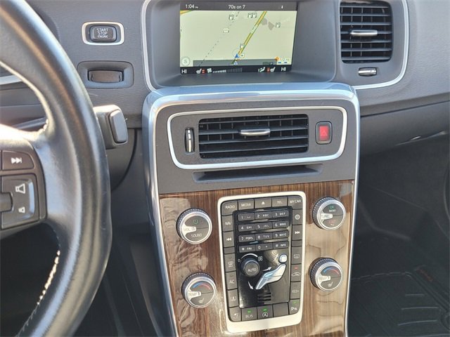 Used 2016 Volvo S60 T5 Premier image 16