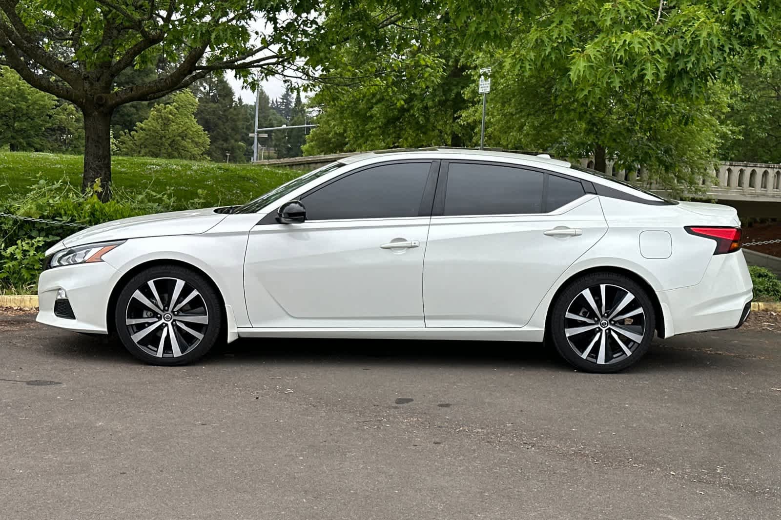 Used 2022 Nissan Altima 2.0 SR FWD image 5