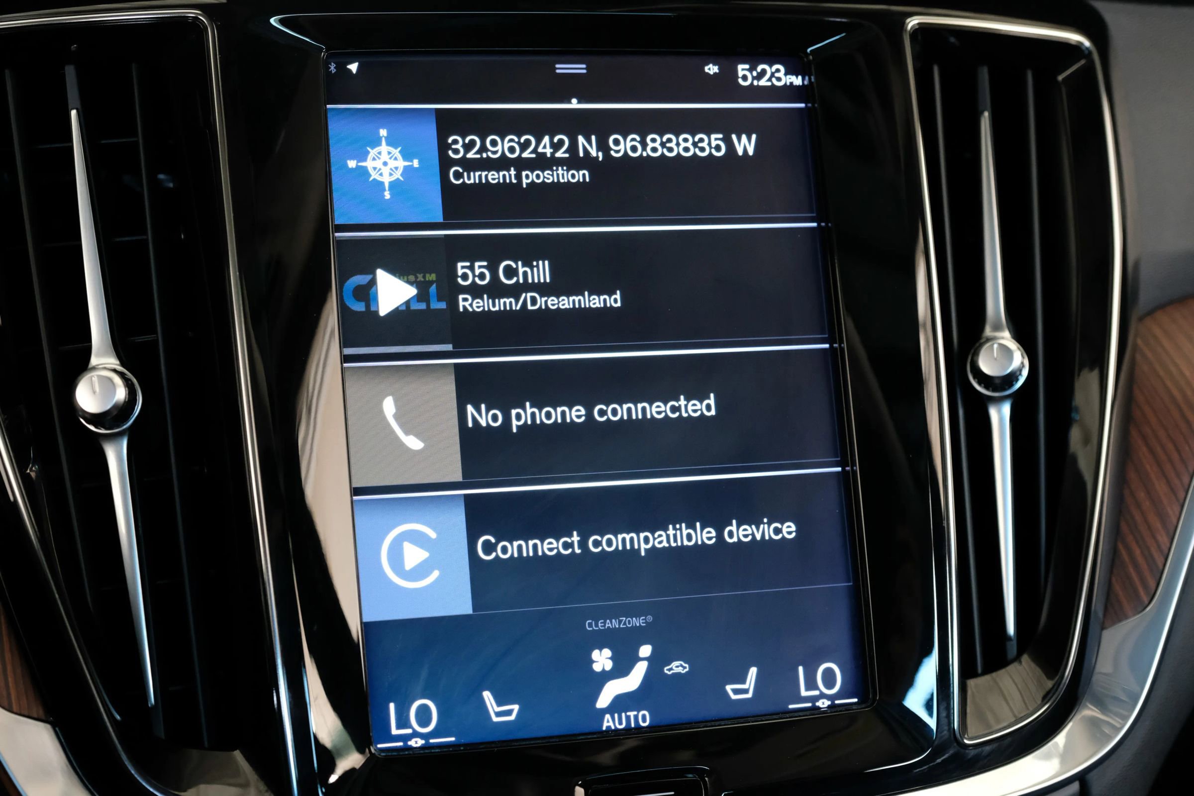 Used 2020 Volvo S60 T5 Momentum image 25