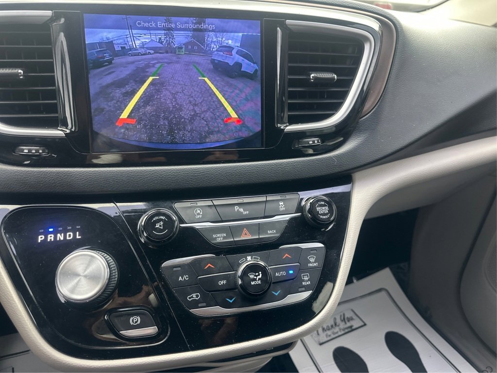 Used 2017 Chrysler Pacifica Touring Plus w/ Tire & Wheel Group image 33