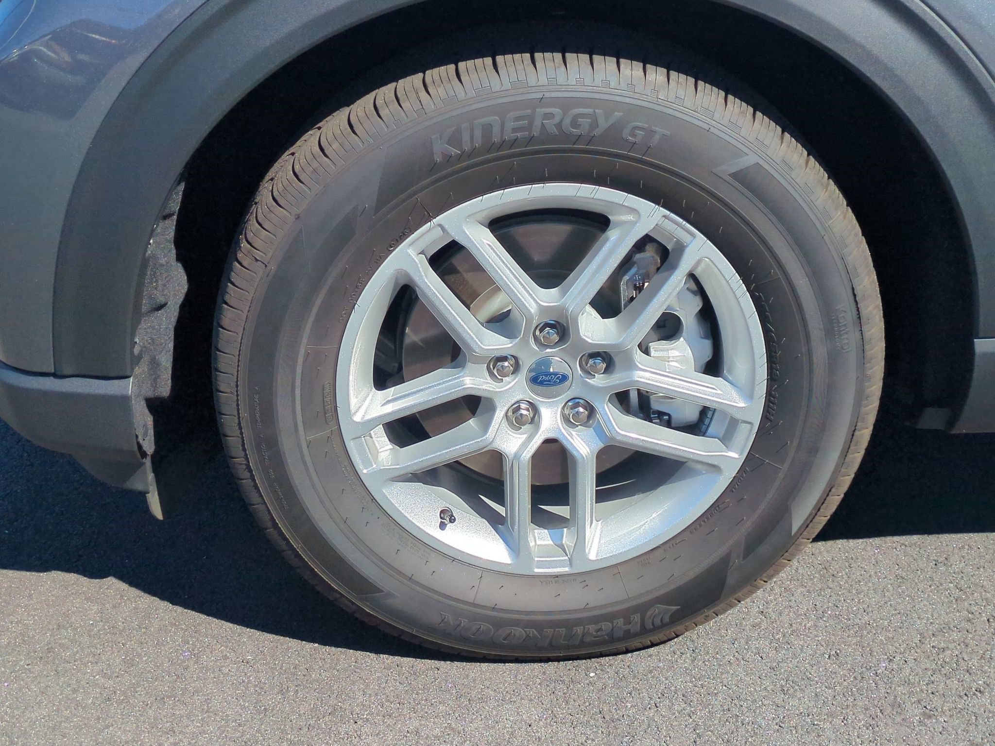 Used 2026 Ford Explorer Active RWD image 28
