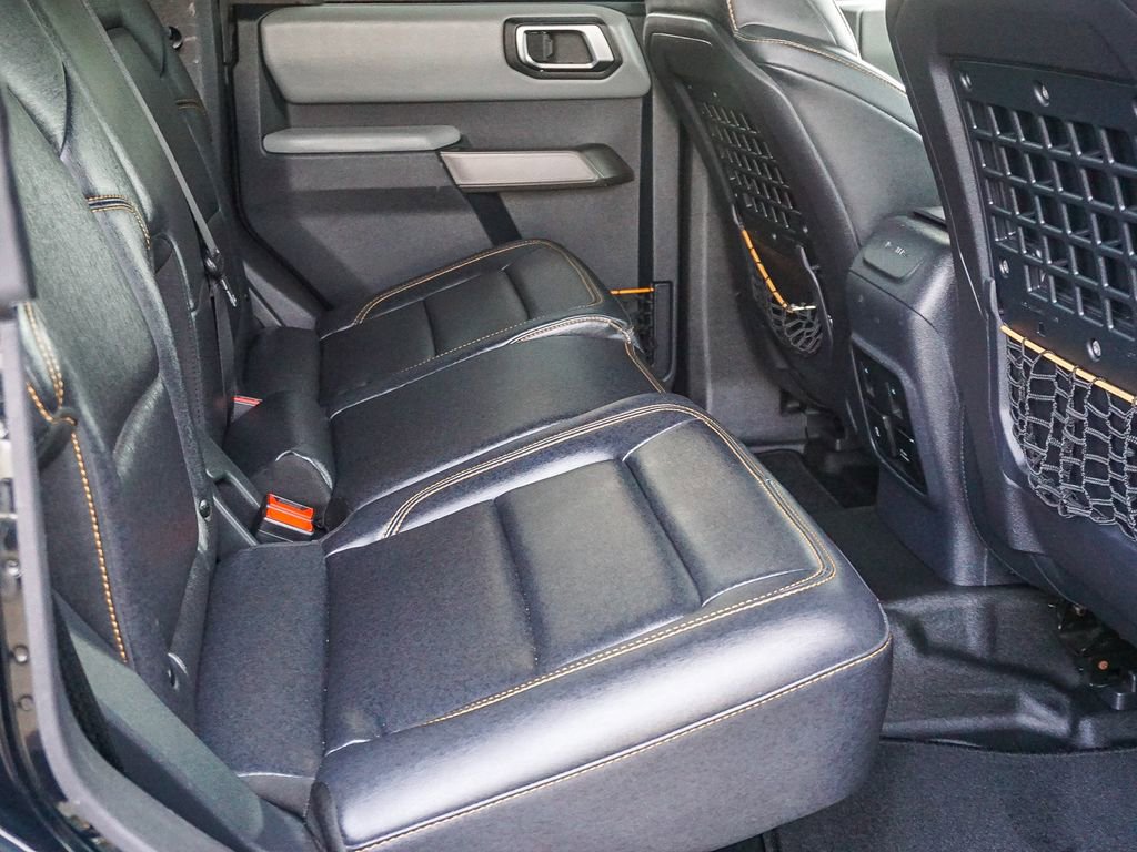 Used 2023 Ford Bronco Badlands image 14