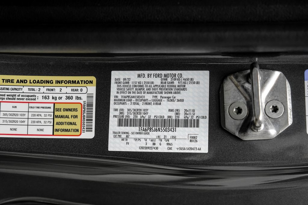 Used 2022 Ford Mustang Shelby GT500 w/ Carbon Fiber Track Pack RWD image 73