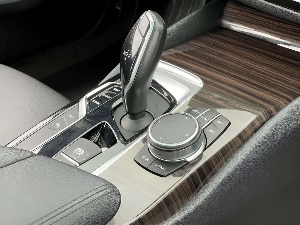 Used 2018 BMW 530e xDrive image 29