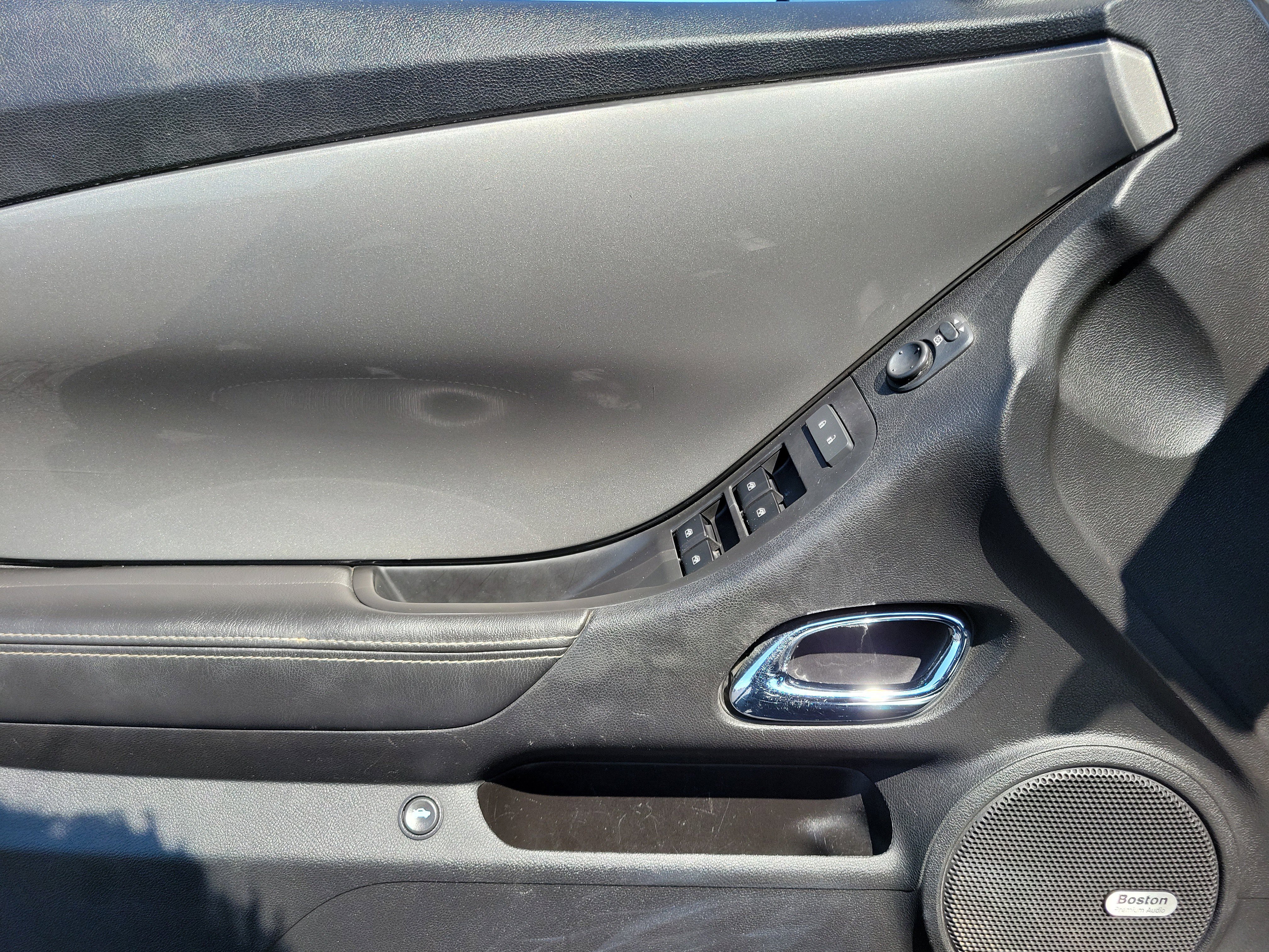 Used 2015 Chevrolet Camaro SS image 15