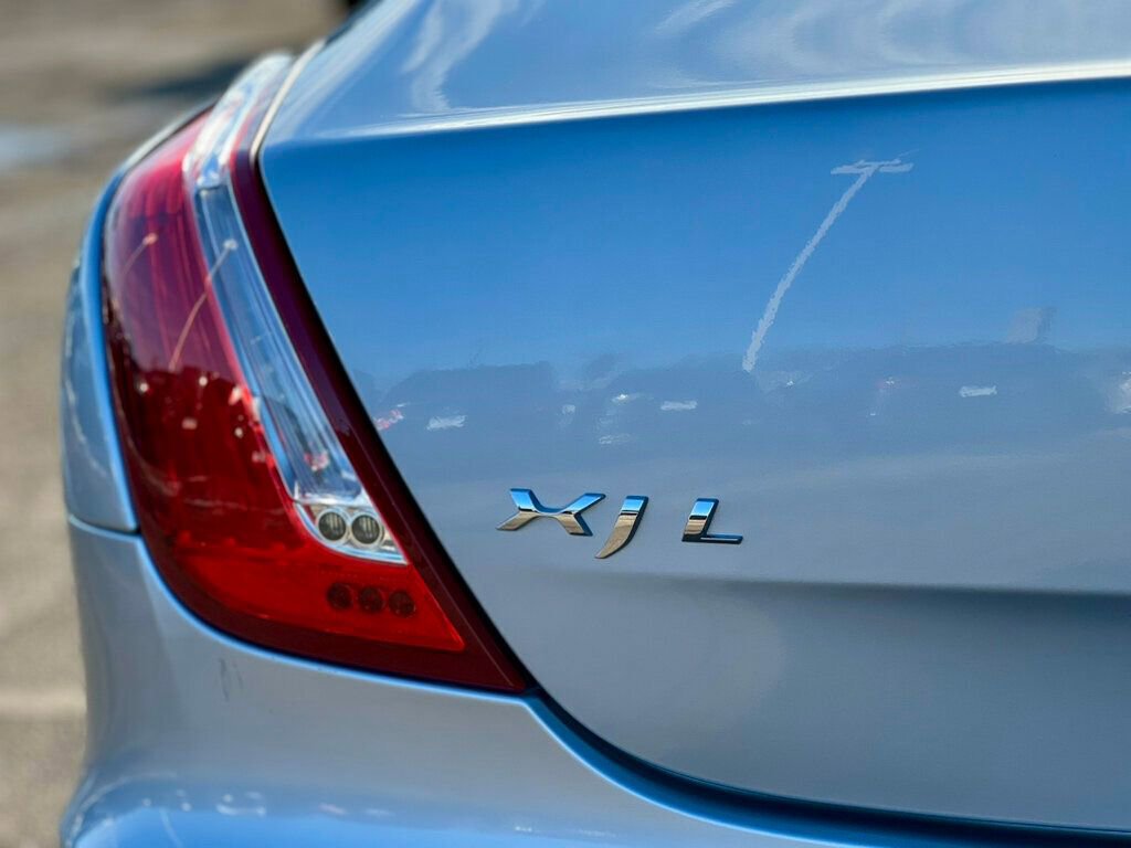 Used 2011 Jaguar XJ L image 10