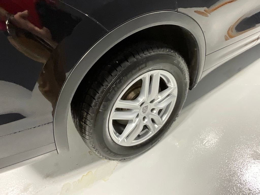 Used 2016 Porsche Cayenne image 14