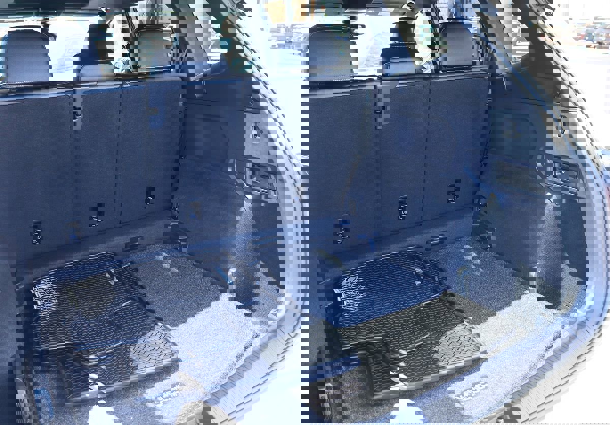 Used 2021 Volkswagen Tiguan SEL Premium R-Line image 25