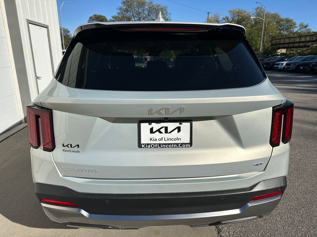 New 2026 Kia Sorento S image 5