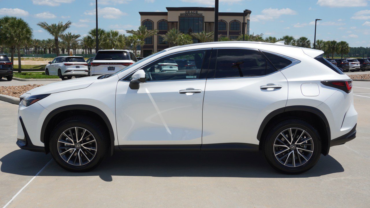 Used 2025 Lexus NX 350h AWD w/ Accessory Package (2T) image 5