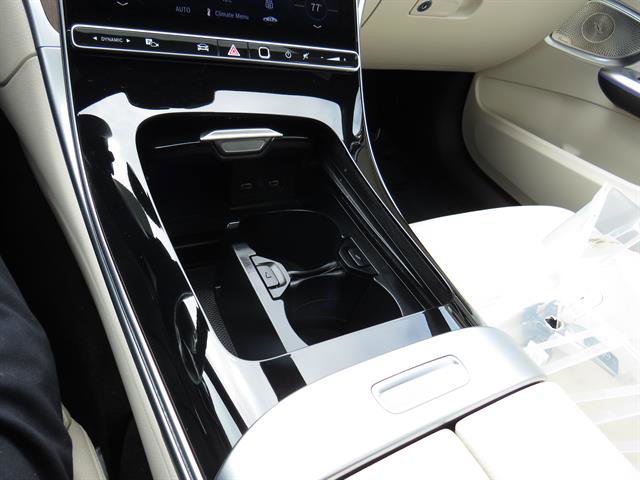 Used 2025 Mercedes-Benz C 300 4MATIC Sedan image 21
