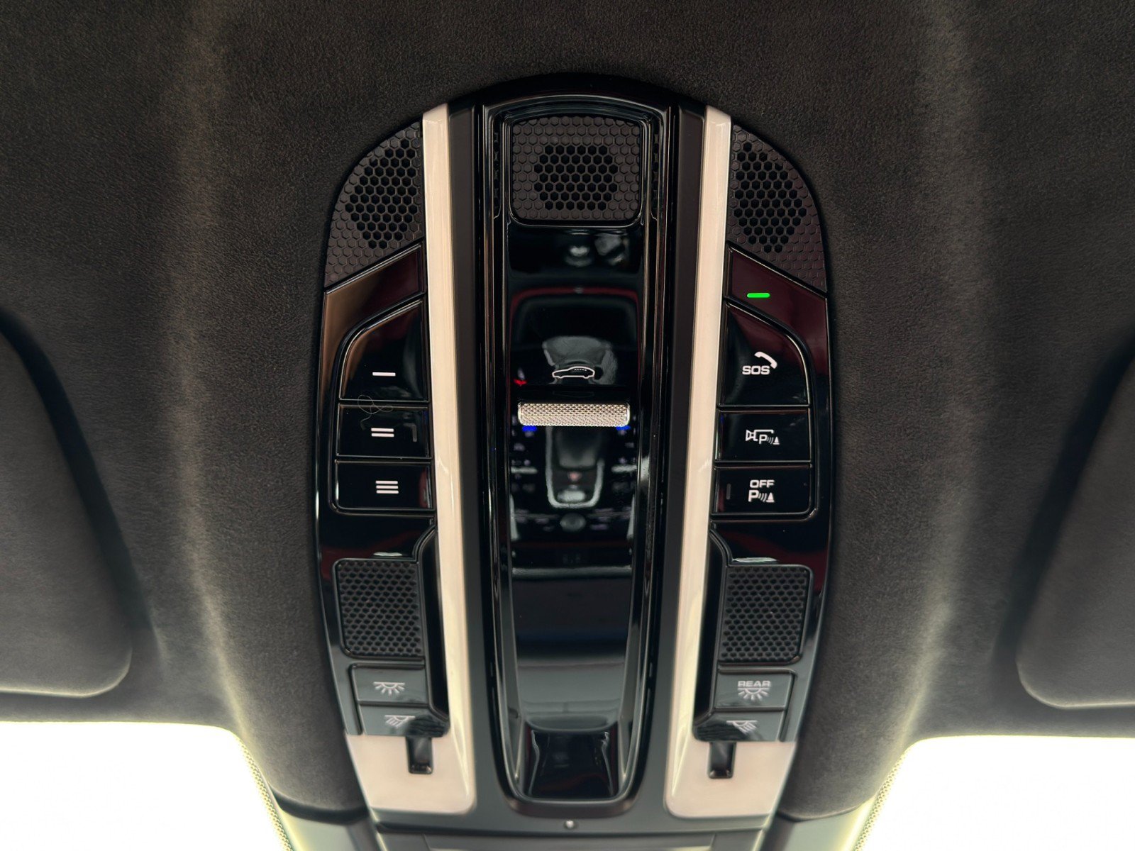 Used 2023 Porsche Cayenne GTS AWD/4WD image 42