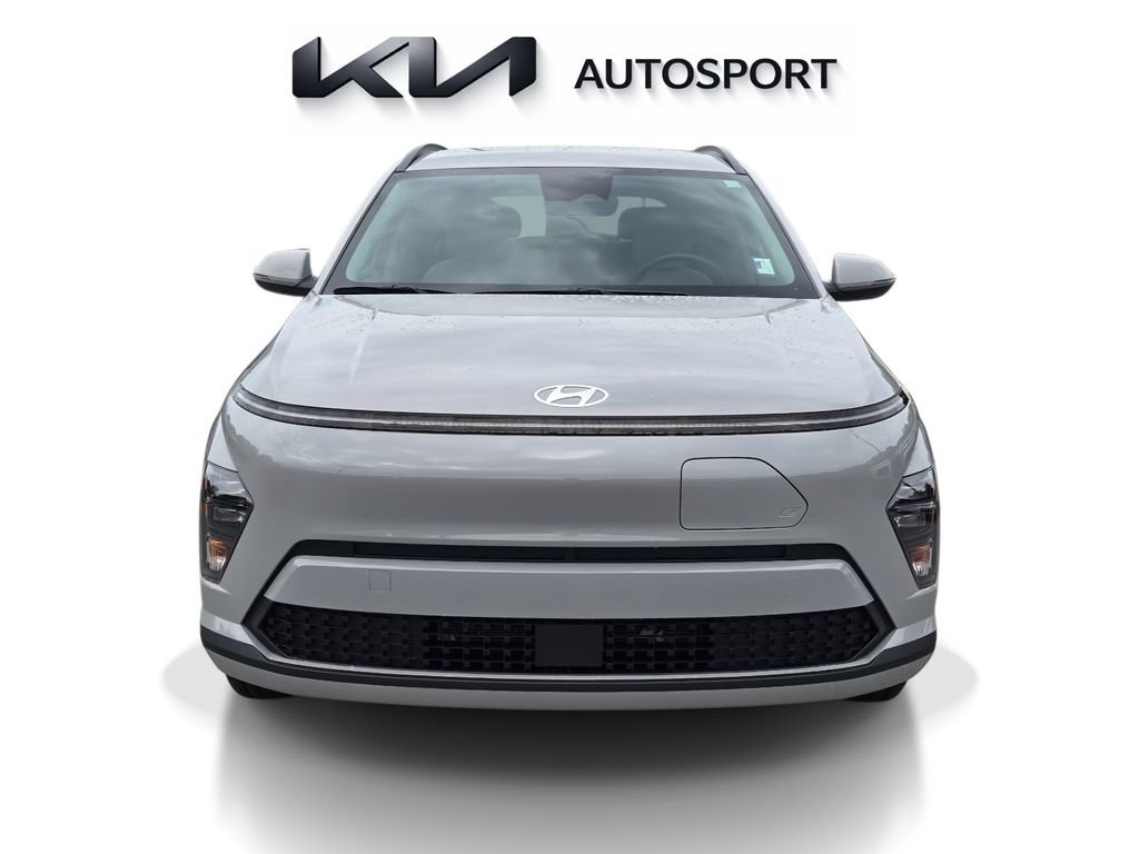 Used 2024 Hyundai Kona SEL FWD image 2