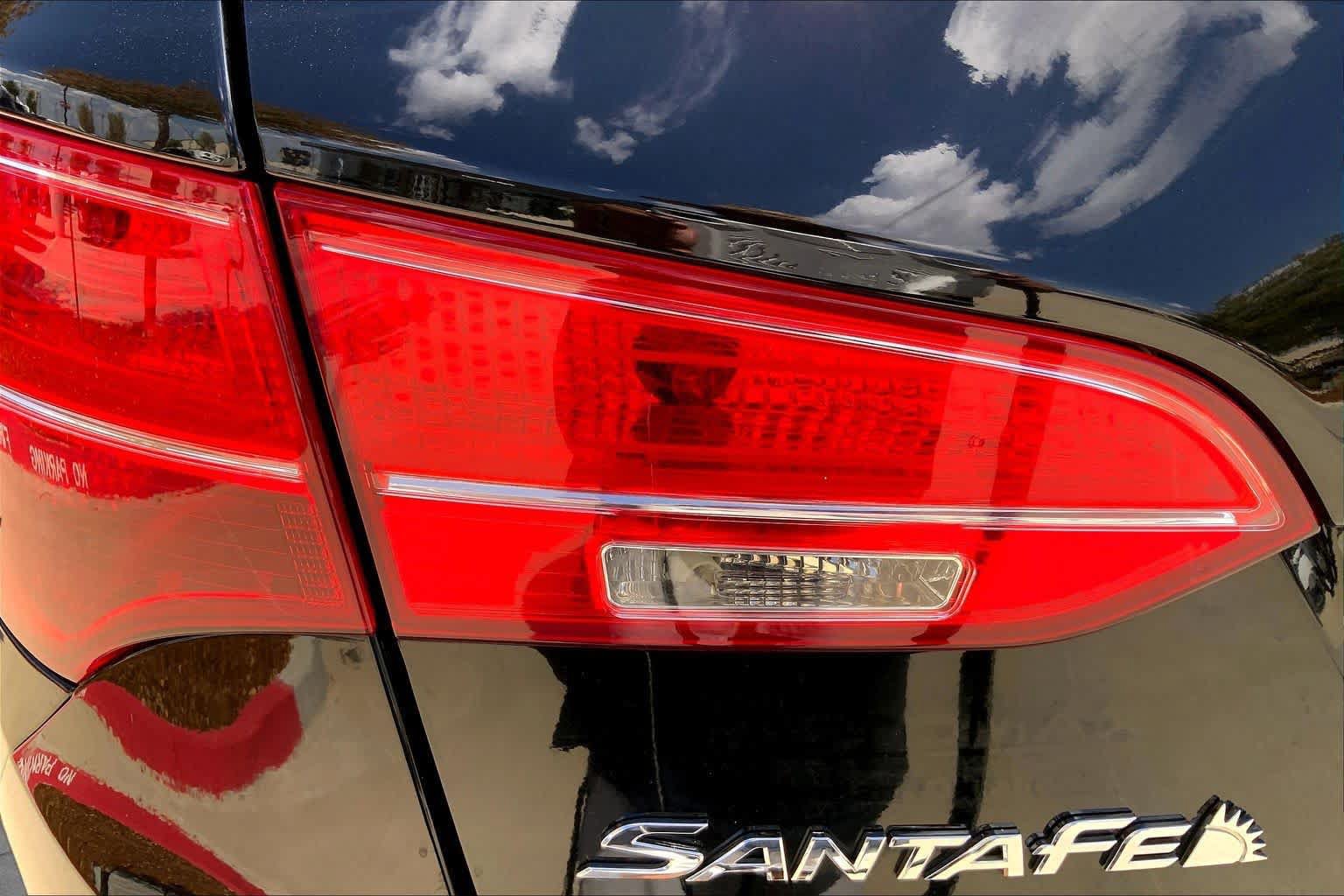 Used 2014 Hyundai Santa Fe Sport w/ Premium Equipment Package 03 FWD image 28