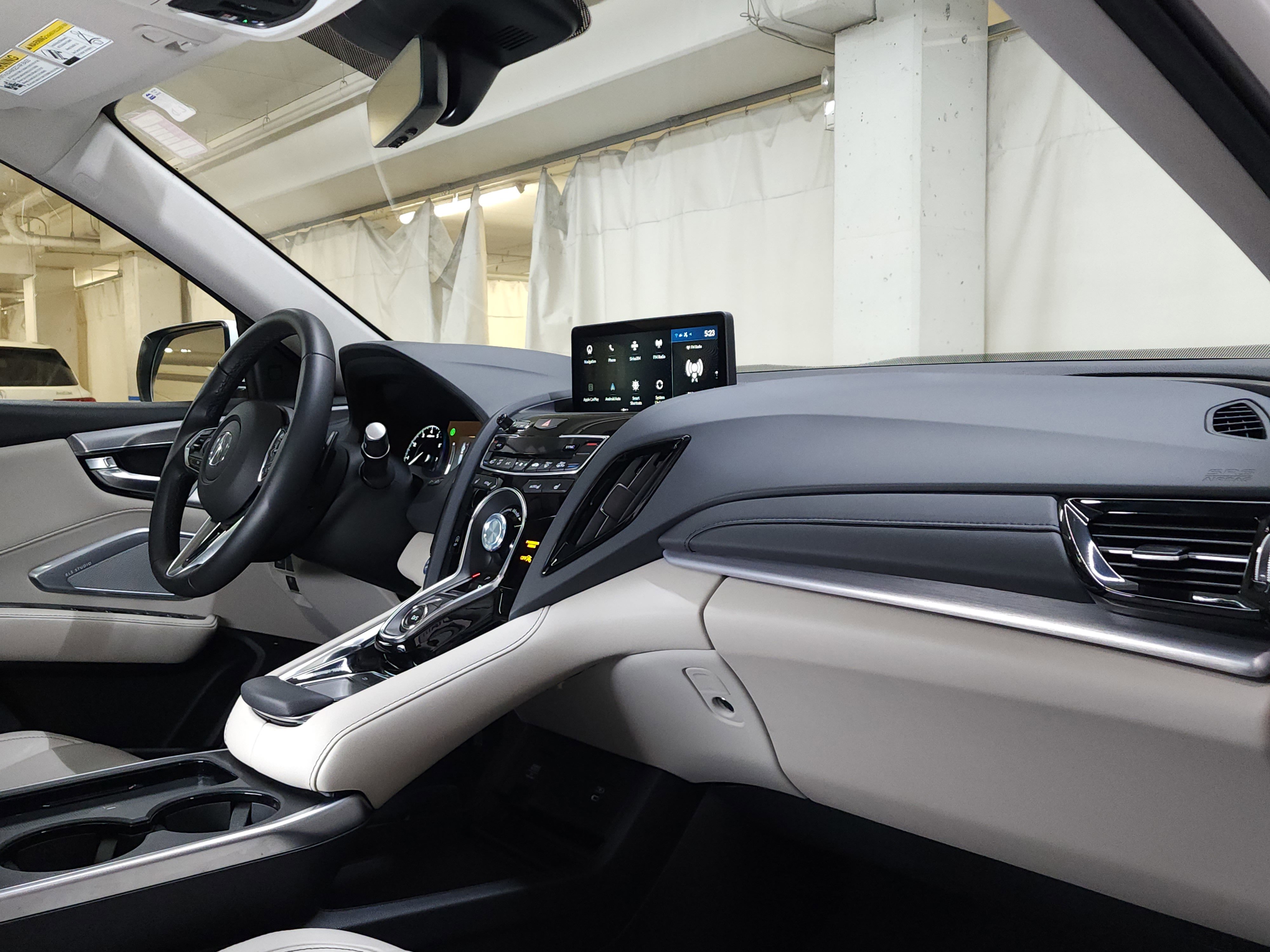 Used 2025 Acura RDX SH-AWD w/ Technology Package image 21