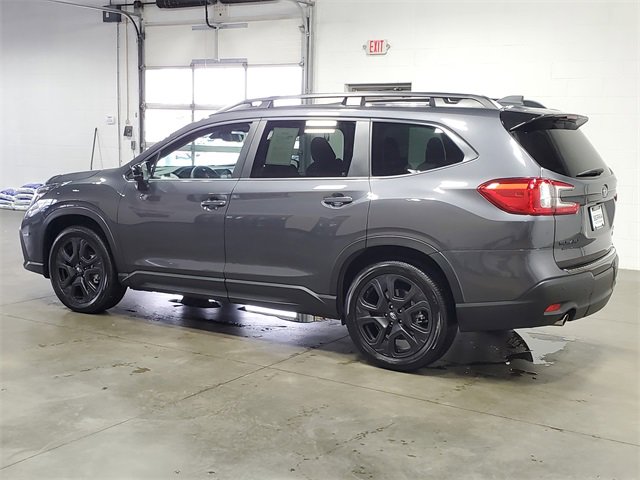 Used 2025 Subaru Ascent Onyx Edition image 6