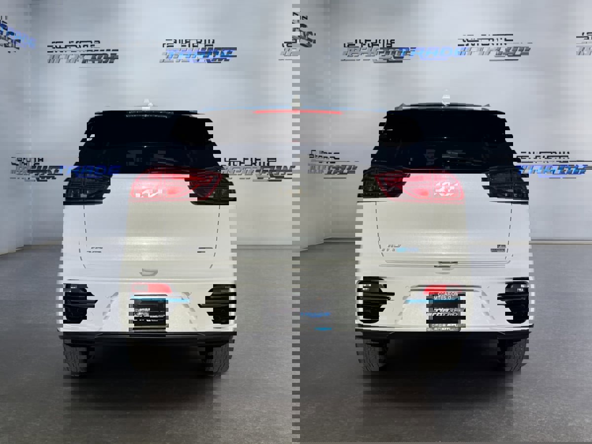 Used 2022 Kia Niro EX Premium w/ Cold Weather Package image 6