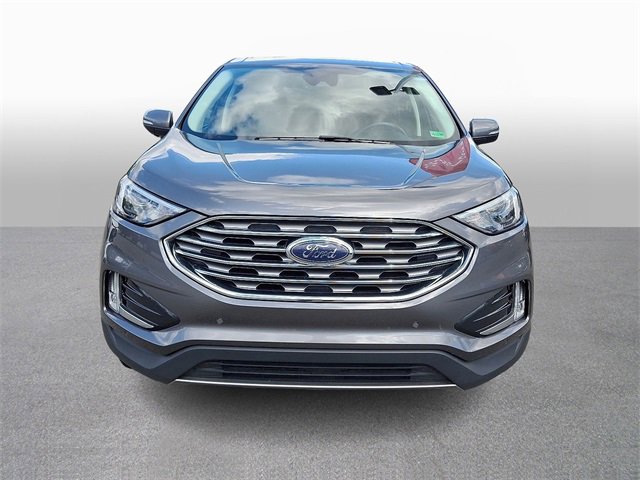 Used 2022 Ford Edge Titanium image 2