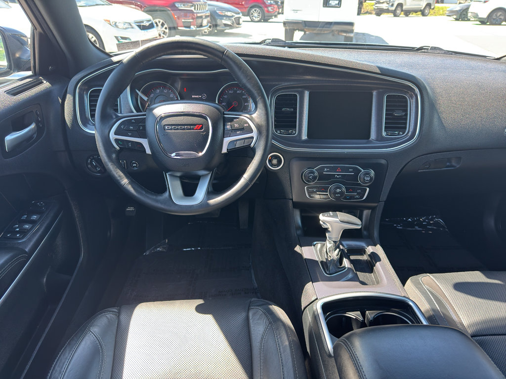 Used 2015 Dodge Charger SXT w/ Plus Group image 9