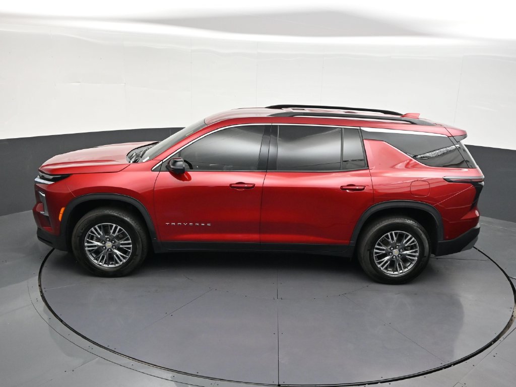 Used 2024 Chevrolet Traverse LT w/ Enhanced Driving Package FWD image 19
