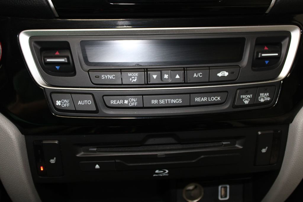 Used 2020 Honda Pilot Touring image 55