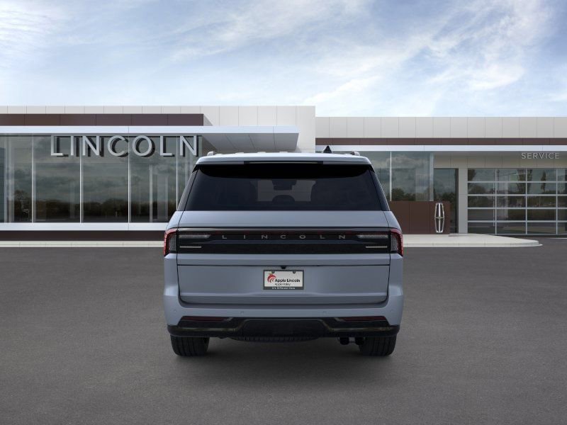 New 2026 Lincoln Navigator Reserve AWD/4WD image 5