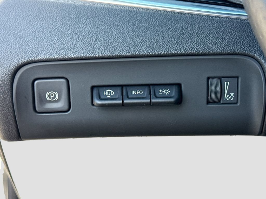 Used 2024 Buick Enclave Avenir w/ Trailering Package, 5000 lbs. FWD image 10