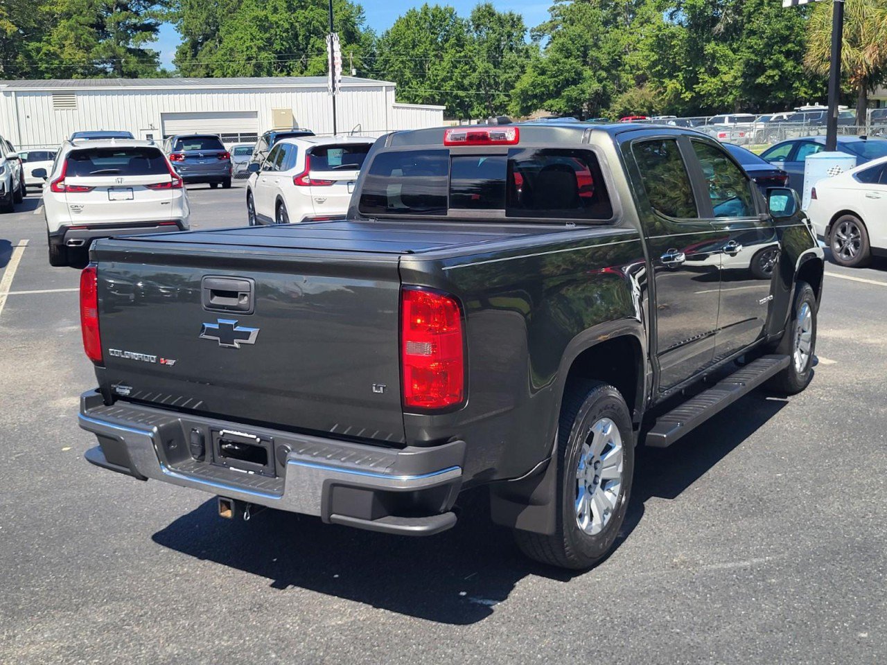 Used 2018 Chevrolet Colorado LT w/ Luxury Package, Chrome RWD image 2