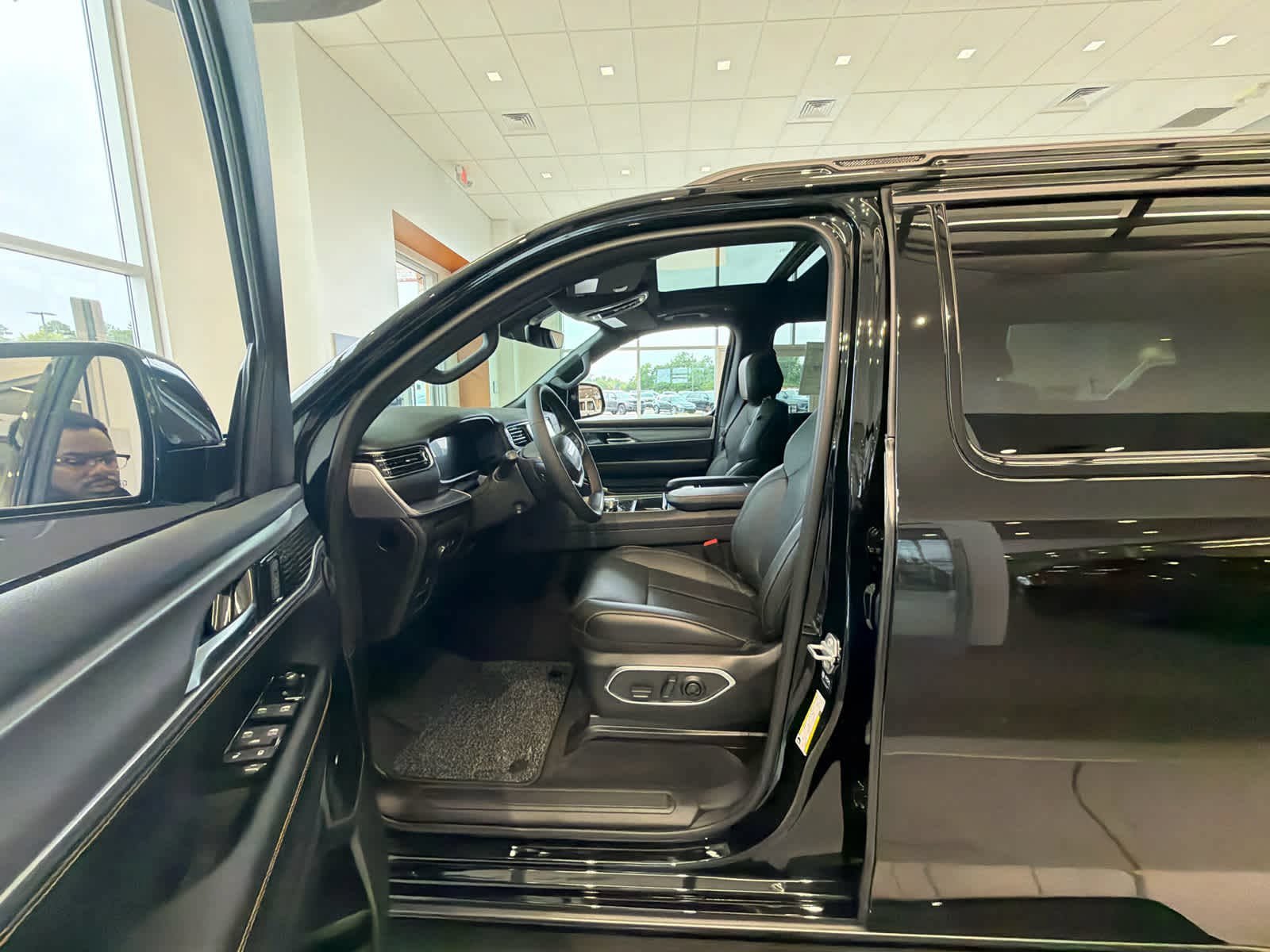 New 2026 Jeep Grand Wagoneer 4WD image 20