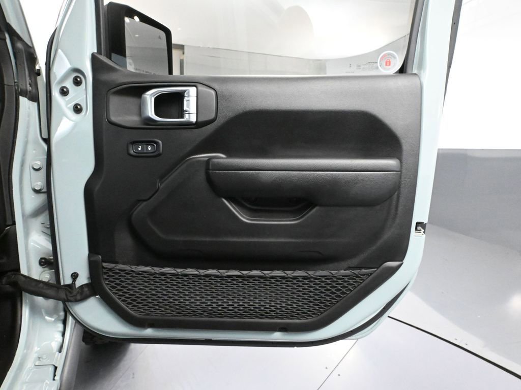 Used 2024 Jeep Wrangler Unlimited Rubicon w/ Convenience Group image 42