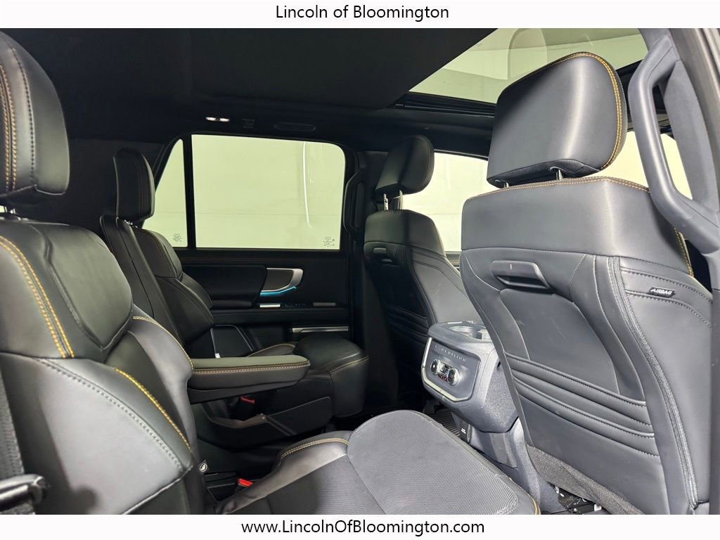 Used 2025 Ford Expedition Tremor AWD/4WD image 22