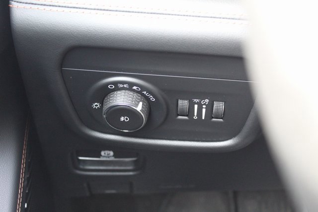 Used 2022 Jeep Grand Cherokee Summit image 21