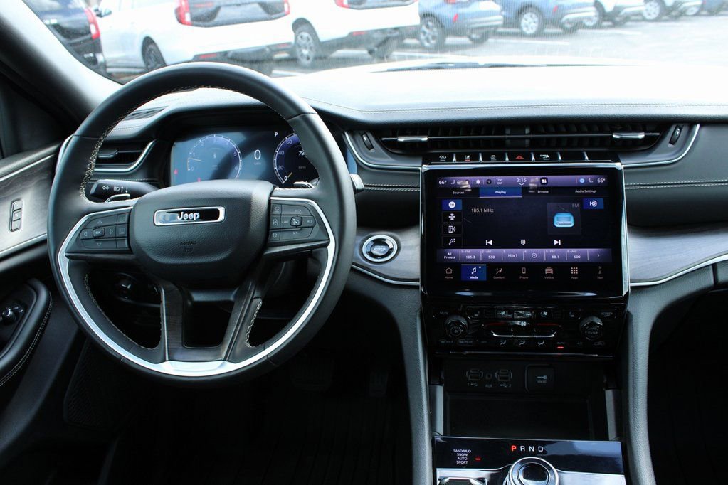 Used 2024 Jeep Grand Cherokee L Limited w/ Luxury Tech Group II image 24