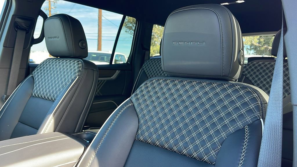 New 2026 GMC Acadia Denali w/ Super Cruise Package image 12