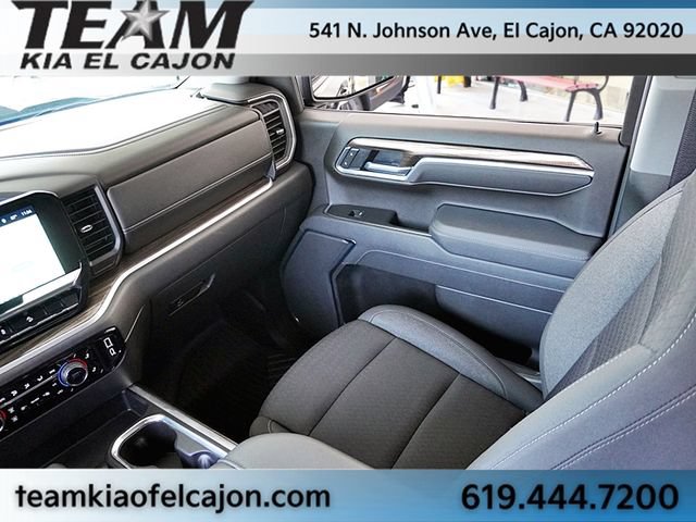 Used 2026 Chevrolet Silverado 1500 LT Trail Boss w/ LPO, Dark Essentials Package AWD/4WD image 22