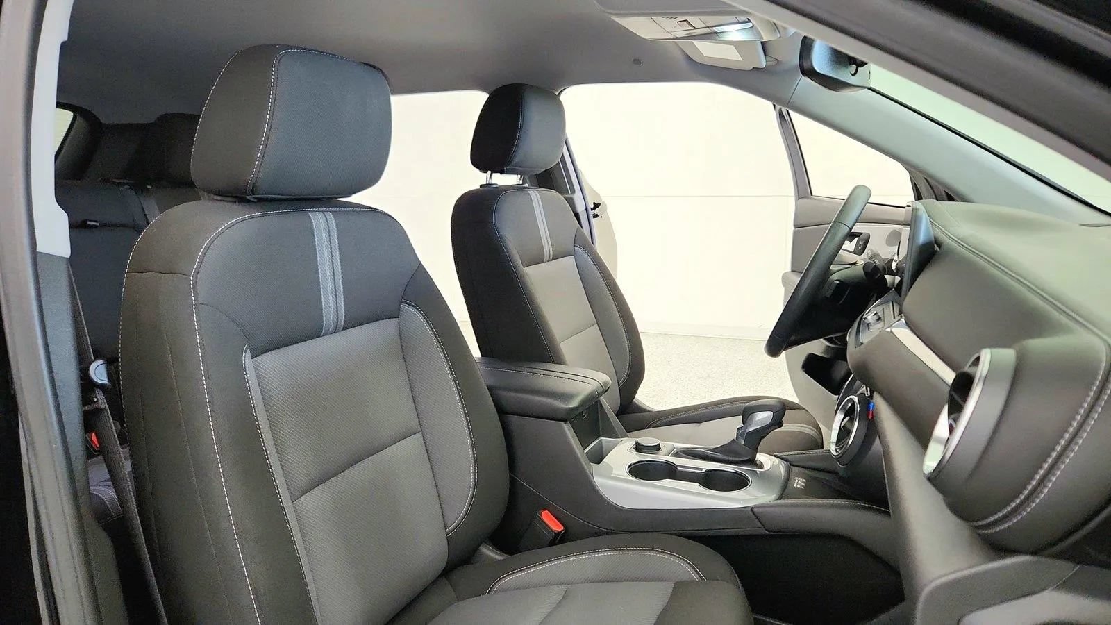 Used 2024 Chevrolet Blazer LT w/ Convenience Package FWD image 38