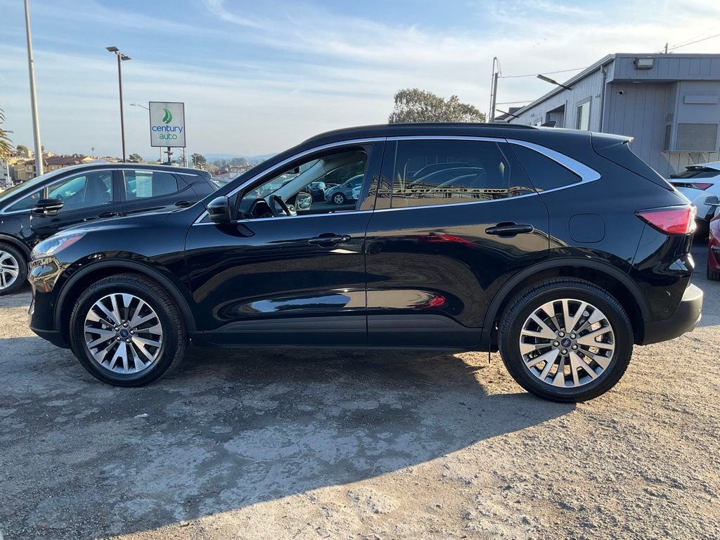 Used 2021 Ford Escape Titanium image 6