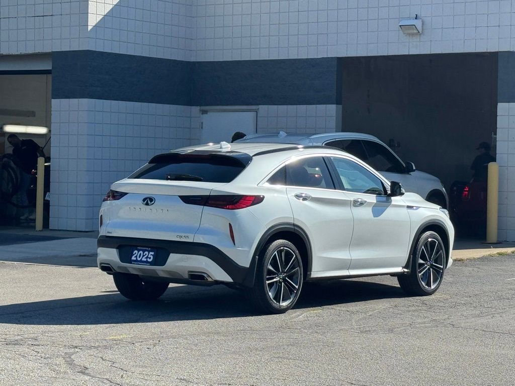 Used 2025 INFINITI QX55 Essential image 4