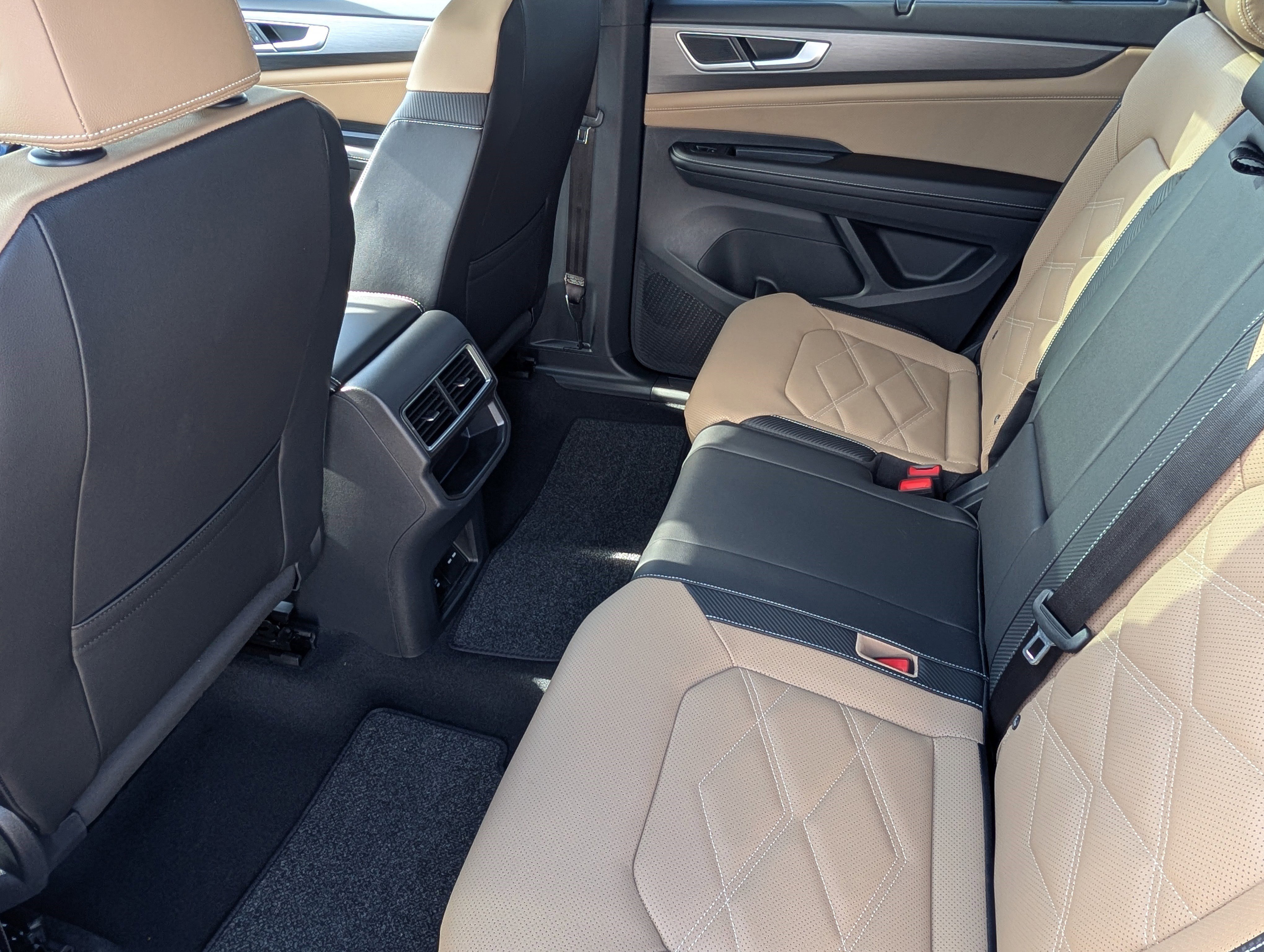 New 2026 Volkswagen Atlas Cross Sport SE image 5