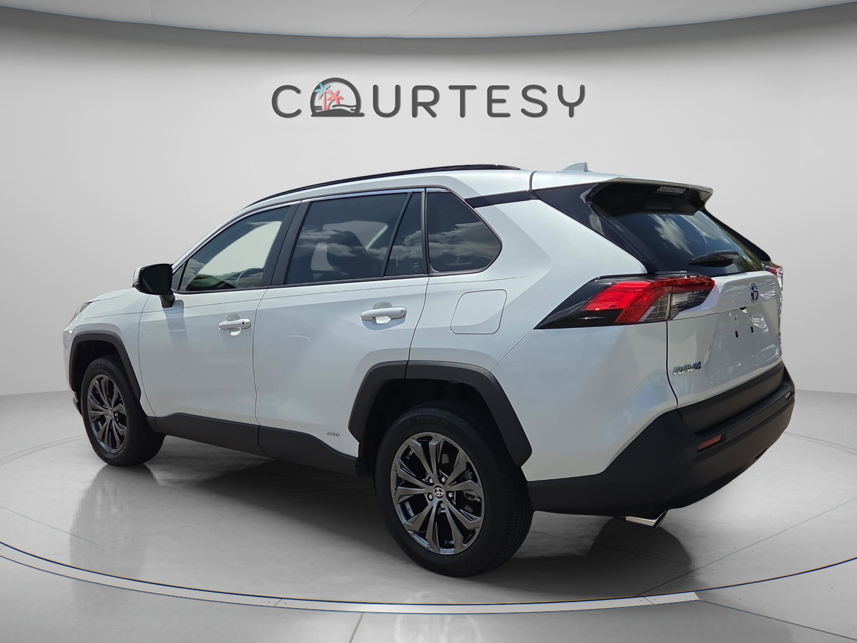 Certified 2023 Toyota RAV4 XLE Premium AWD/4WD image 7