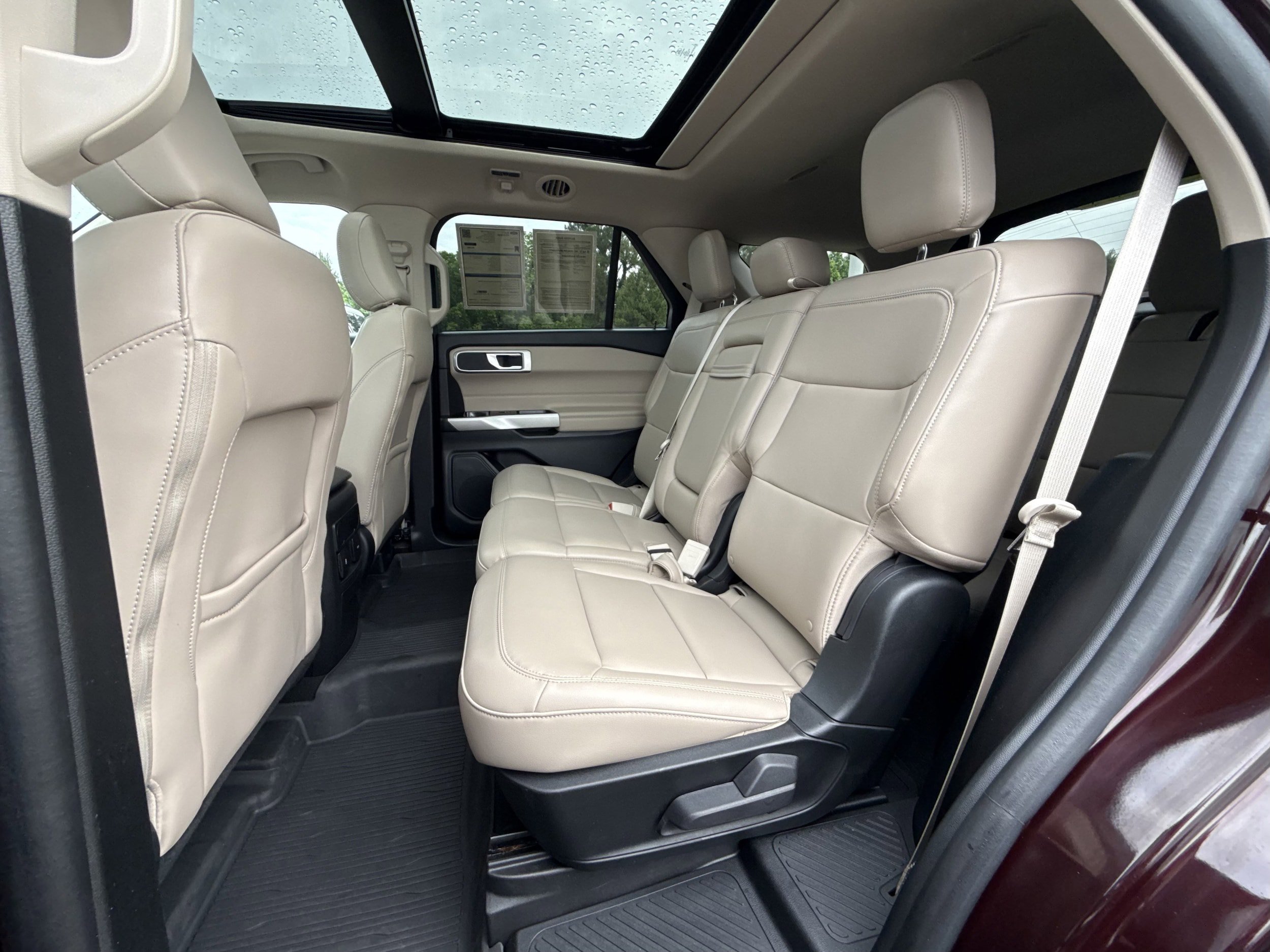 Certified 2023 Ford Explorer XLT w/ Equipment Group 202A AWD/4WD image 23