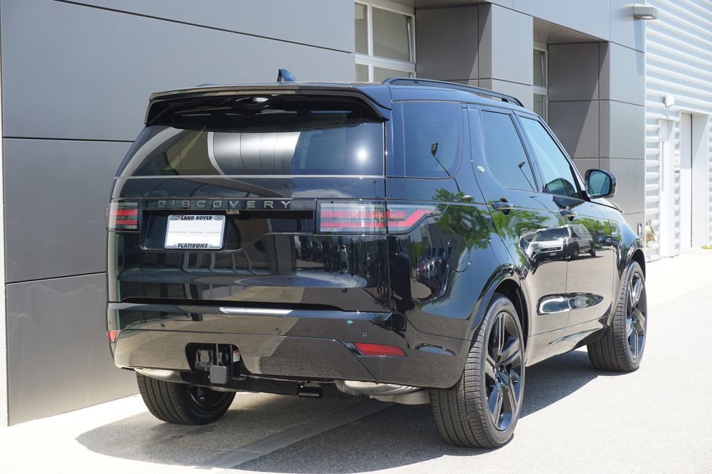 New 2025 Land Rover Discovery Dynamic SE image 2