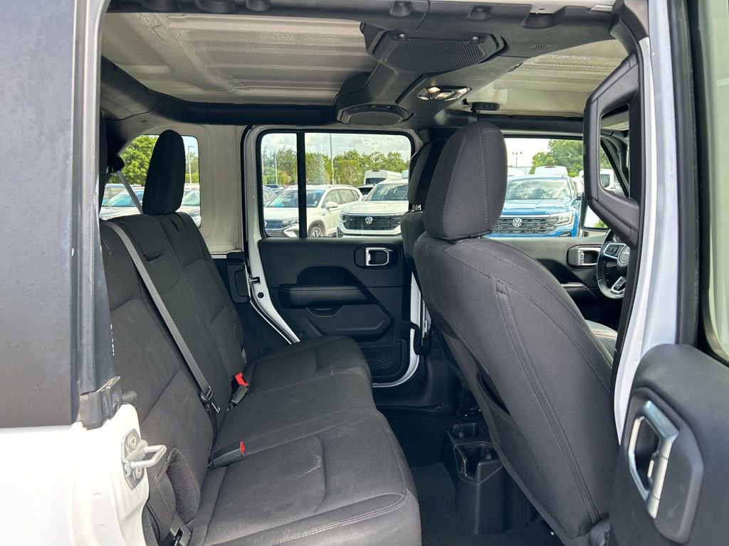 Used 2022 Jeep Wrangler Unlimited Sahara image 37
