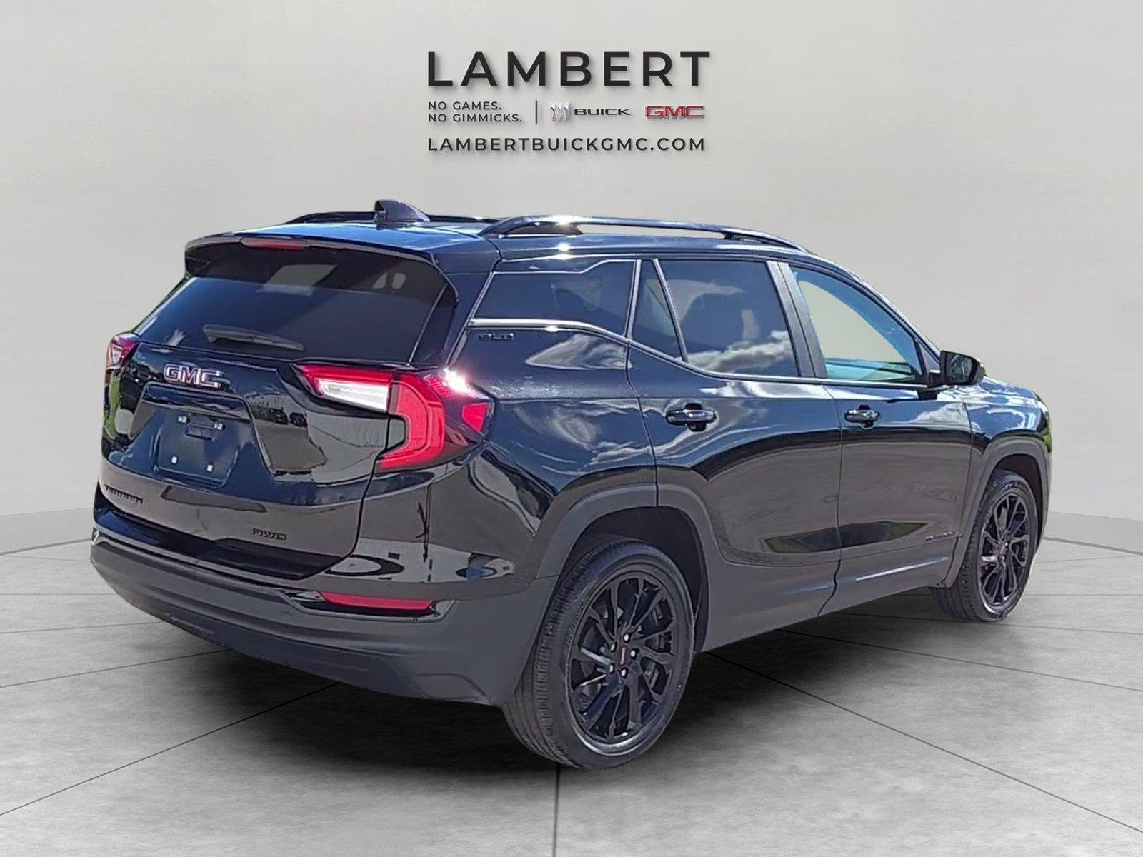 Used 2024 GMC Terrain SLE w/ Driver Convenience Package AWD/4WD image 5
