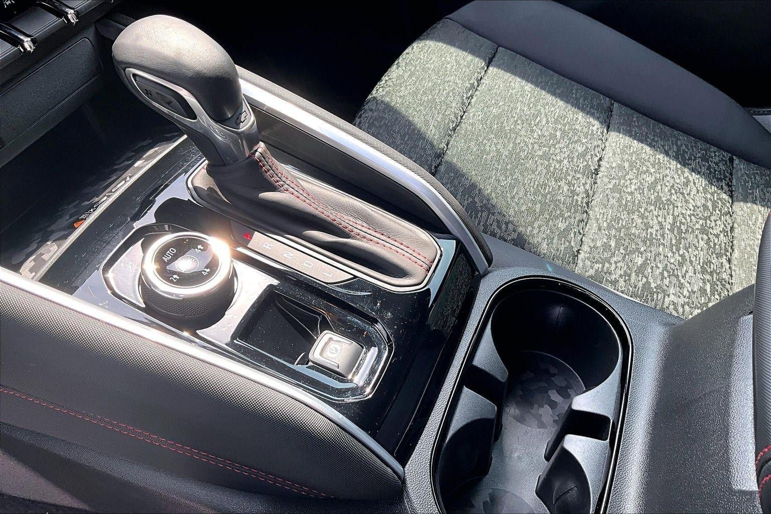 Used 2025 Chevrolet Colorado Z71 image 17
