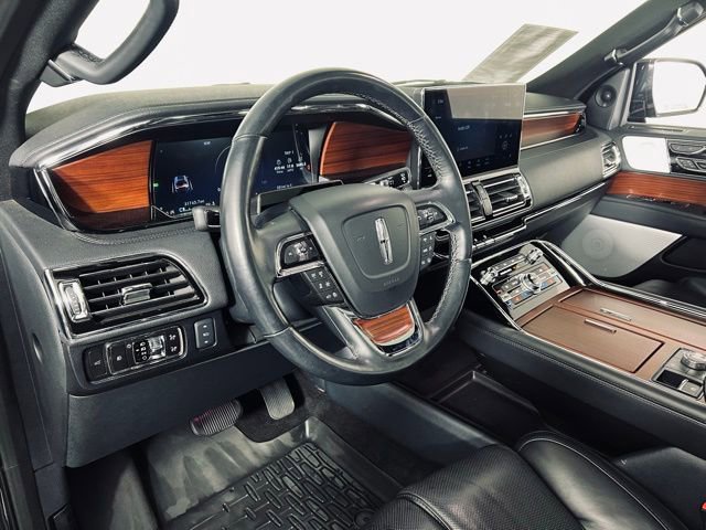 Used 2023 Lincoln Navigator Reserve w/ Equipment Group 201A image 9