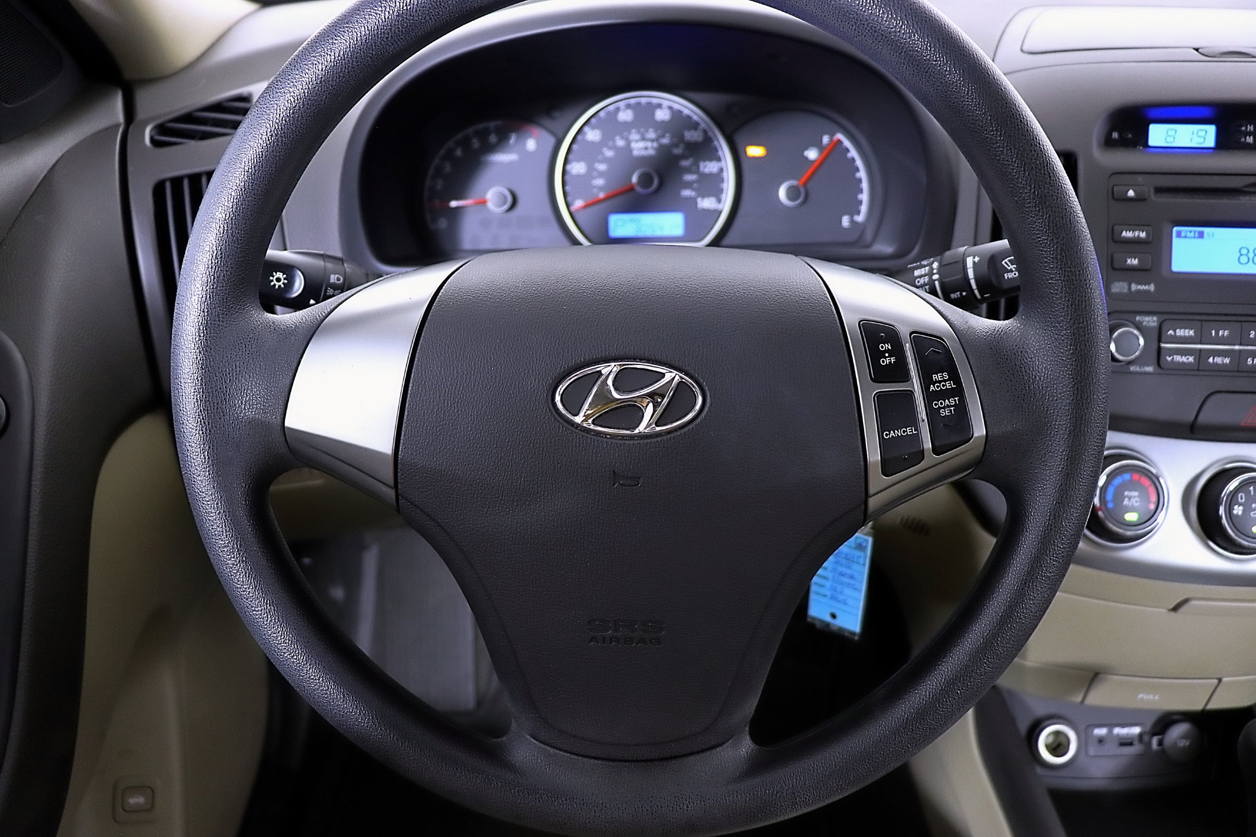 Used 2010 Hyundai Elantra GLS FWD image 17