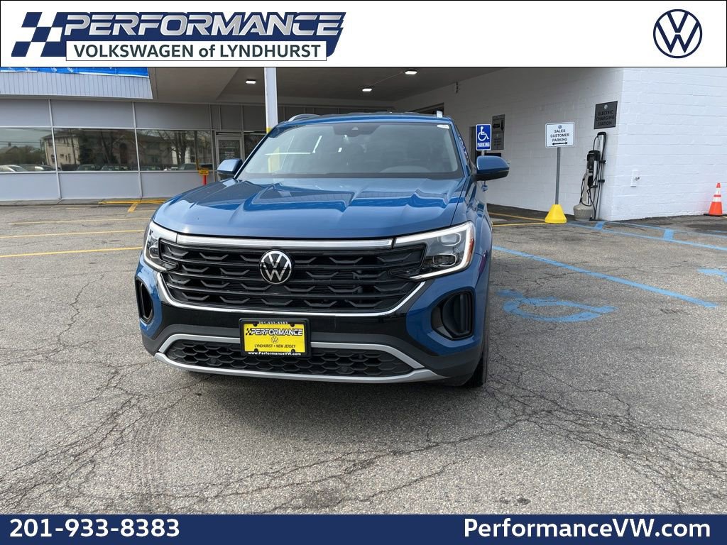New 2025 Volkswagen Atlas Cross Sport SE