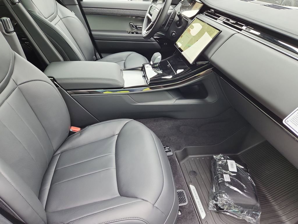 New 2026 Land Rover Range Rover Sport SE AWD/4WD image 3