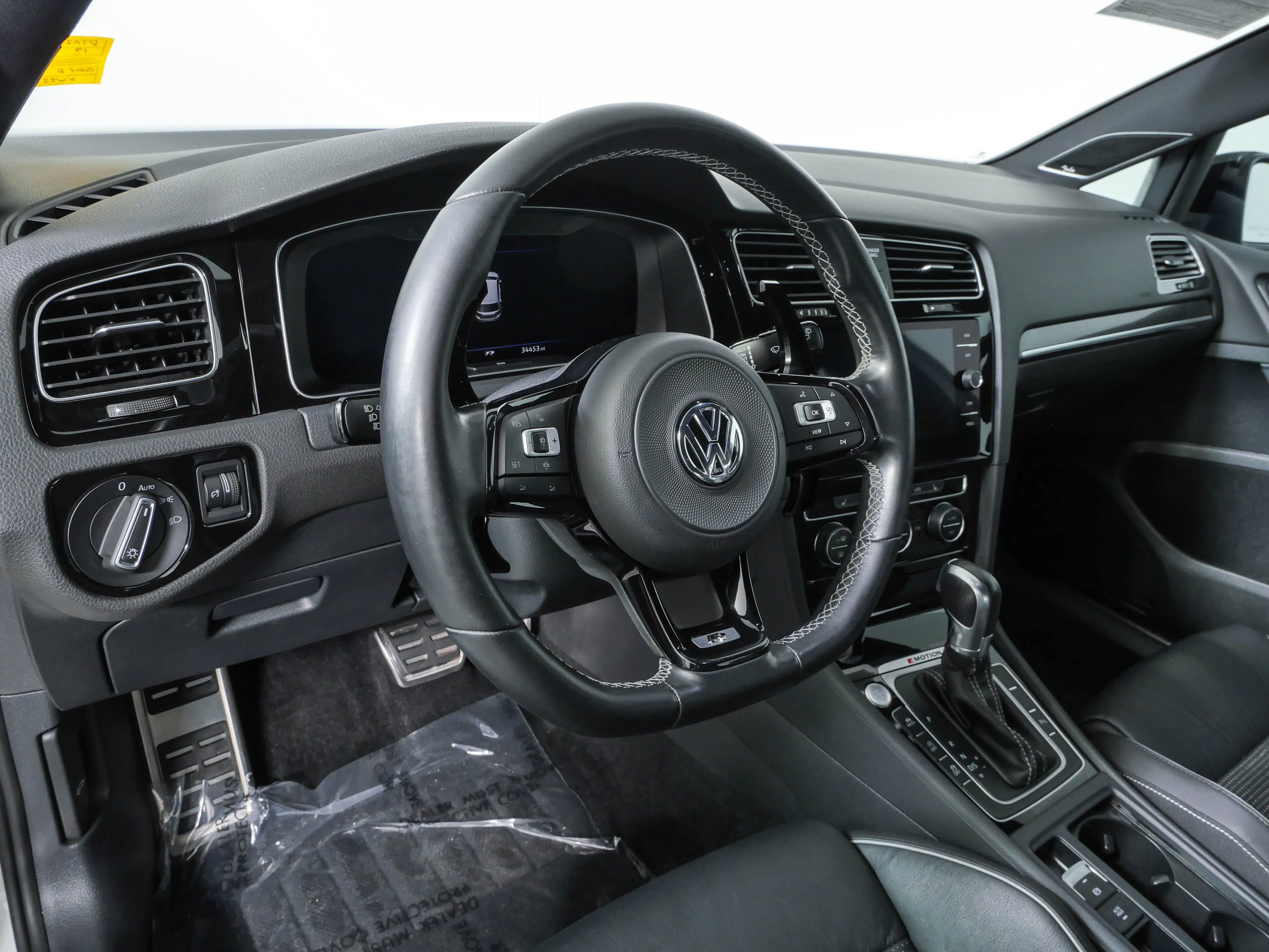 Used 2019 Volkswagen Golf R 4-Door AWD/4WD image 4